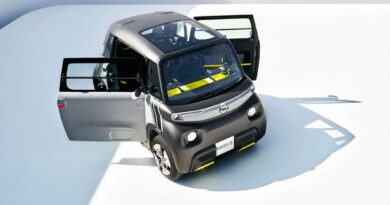 Opel’s Rocks-e electric vehicle is adorably strange