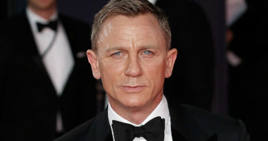 Daniel Craig Net Worth 2021 – Salary, Business, Awards, Bio