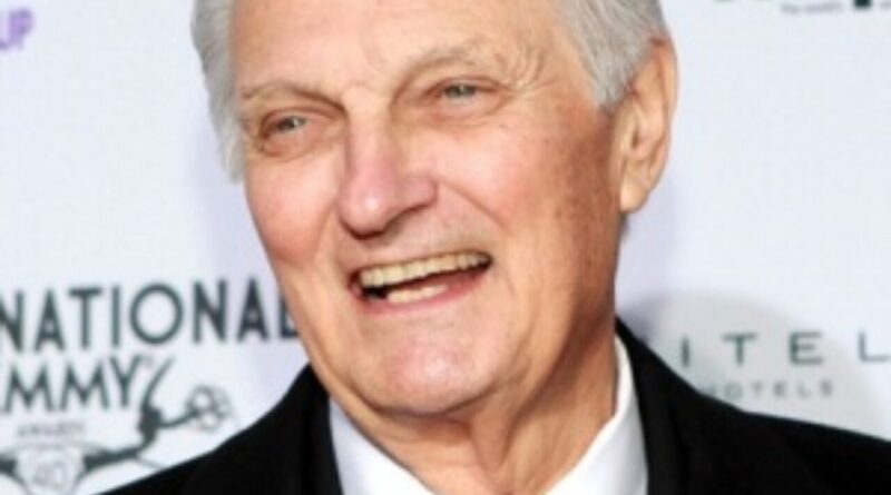 Alan Alda Net Worth – Biography, Career, Spouse And More